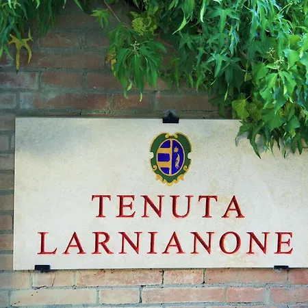 Larniano Сиена